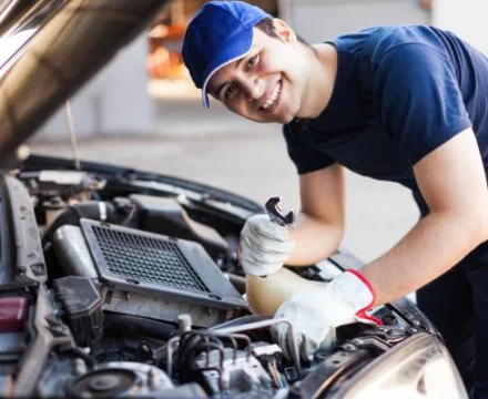 Слесарь по ремонту автомобилей